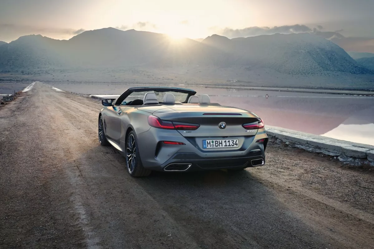 BMW M850i xDrive Cabrio M Performance Heckansicht